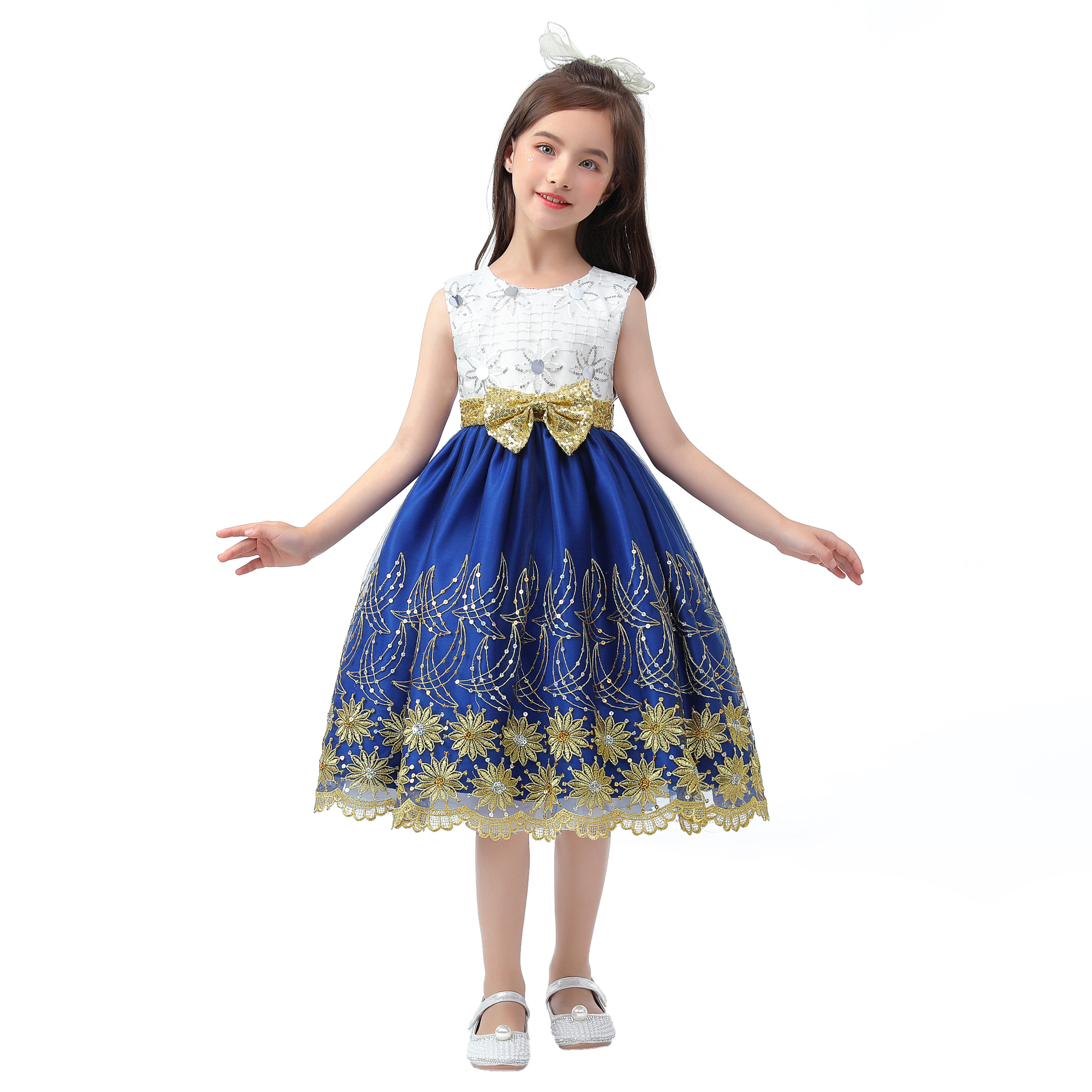 Little girl’s embroidered dres - Wedding Lulu 评论和价格
